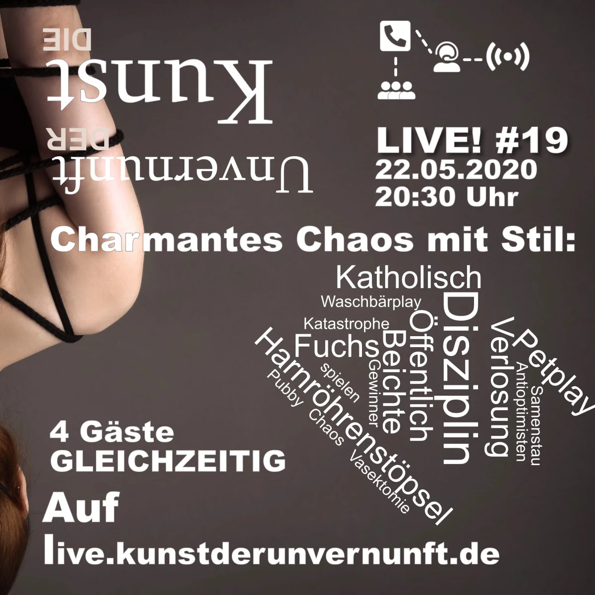 Podcast-Cover mit Textwolke, Live-Hinweisen und angeschnittenem Körper am linken Rand.